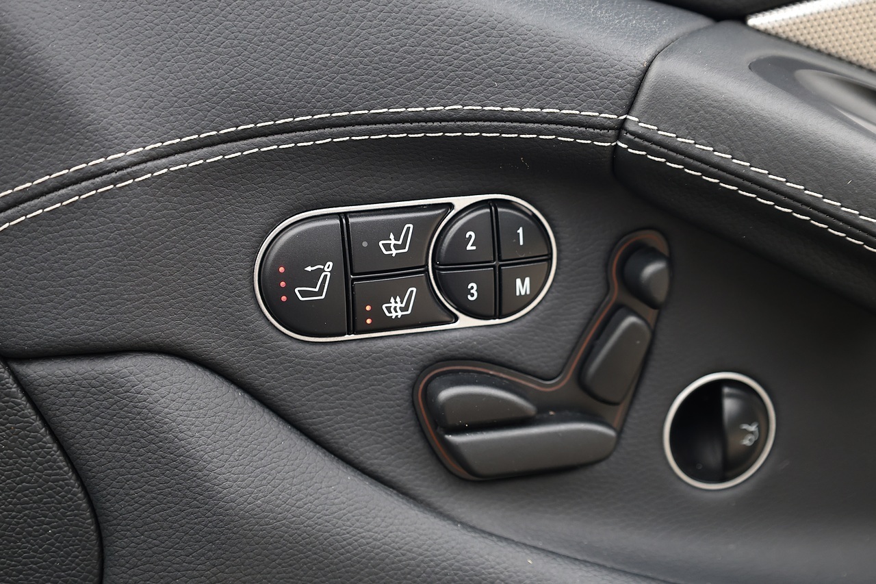 Mercedes-Benz SL 350 Sport Pack + Panoramic Roof + Air Scarf - Large 15