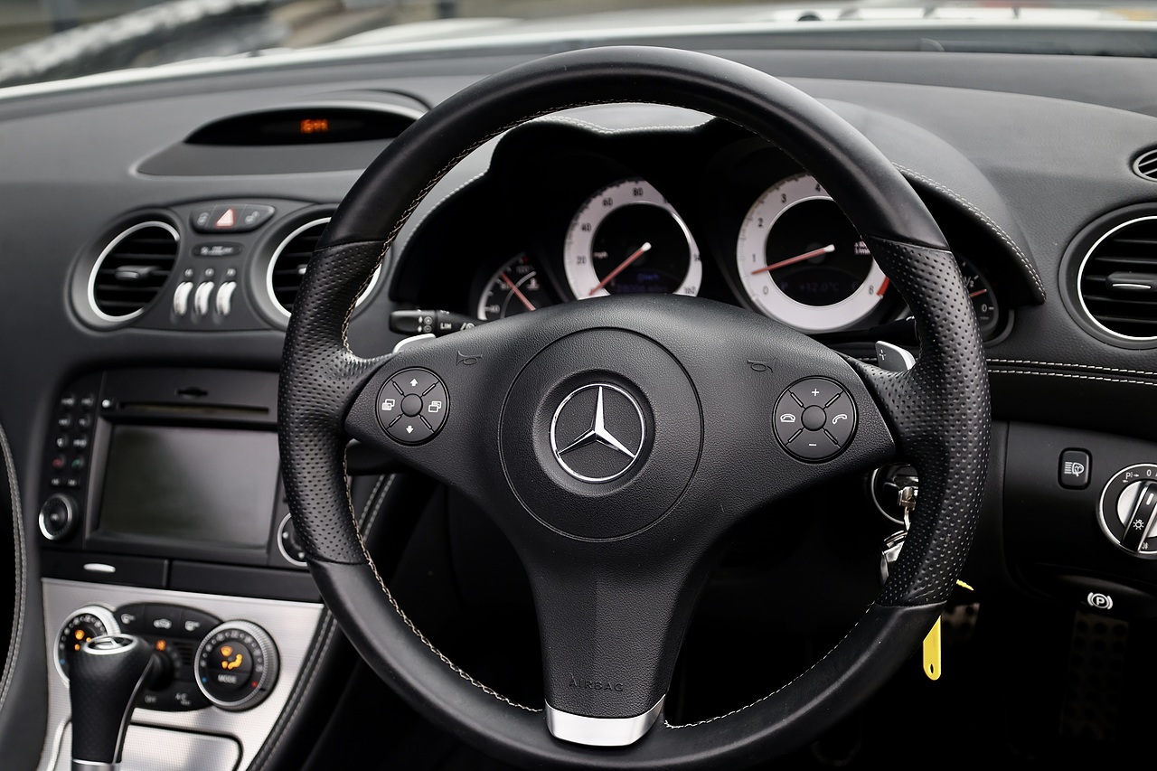 Mercedes-Benz SL 350 Sport Pack + Panoramic Roof + Air Scarf - Large 22