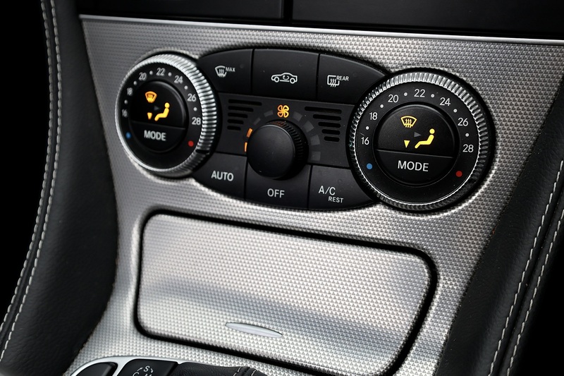 Mercedes-Benz SL 350 Sport Pack + Panoramic Roof + Air Scarf Image 30