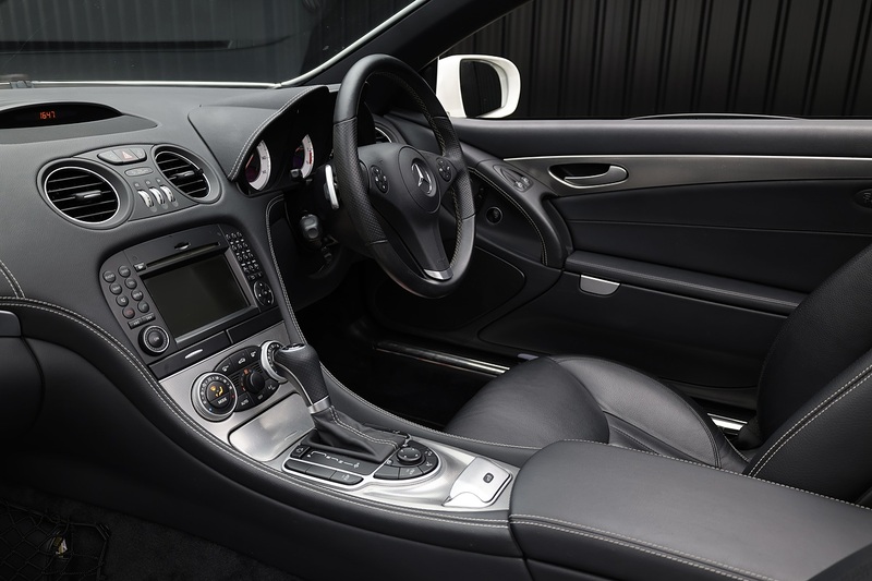 Mercedes-Benz SL 350 Sport Pack + Panoramic Roof + Air Scarf Image 8