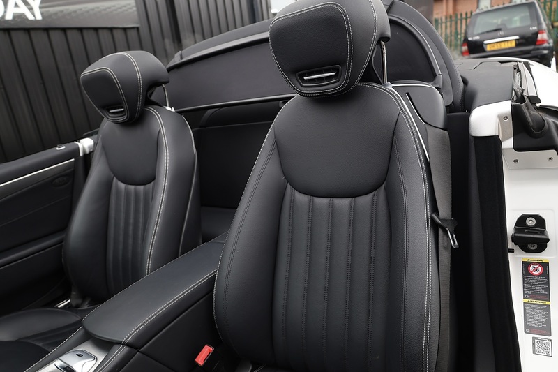 Mercedes-Benz SL 350 Sport Pack + Panoramic Roof + Air Scarf Image 9