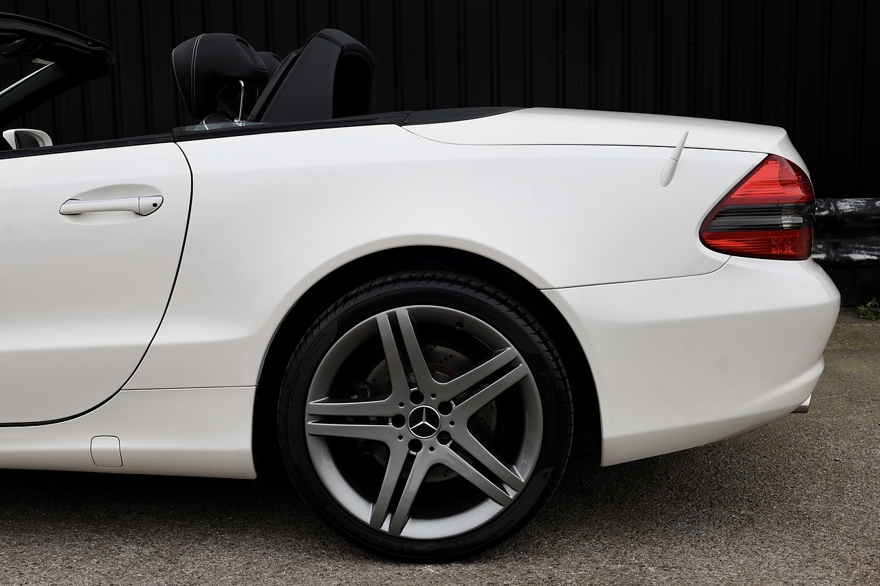 Mercedes-Benz SL 350 Sport Pack + Panoramic Roof + Air Scarf - Large 36