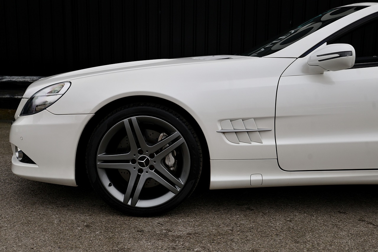 Mercedes-Benz SL 350 Sport Pack + Panoramic Roof + Air Scarf - Large 35