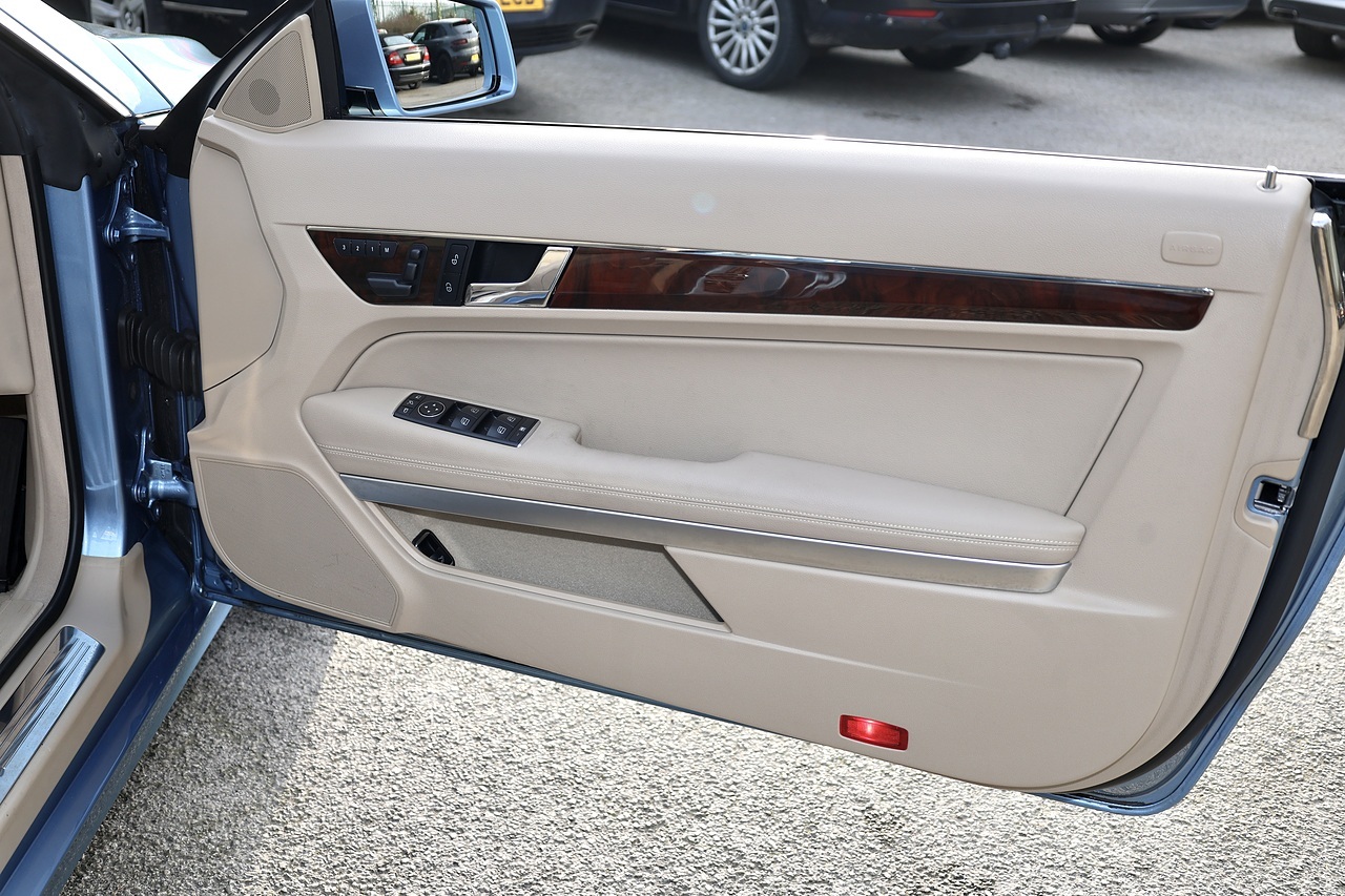 Mercedes-Benz E350 CDI SE Convertible 1 Lady Owner + 15 Mercedes Main Dealer Services + Outstanding* - Large 30