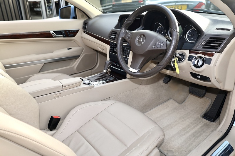 Mercedes-Benz E350 CDI SE Convertible 1 Lady Owner + 15 Mercedes Main Dealer Services + Outstanding* Image 5