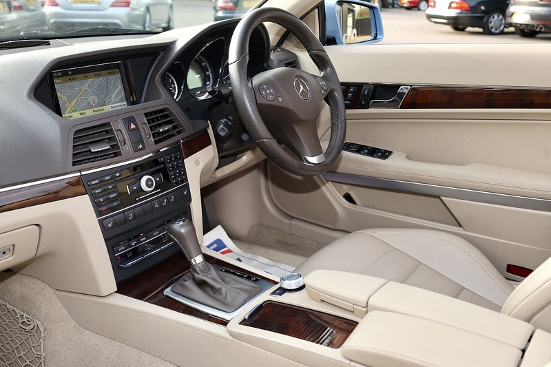 Mercedes-Benz E350 CDI SE Convertible 1 Lady Owner + 15 Mercedes Main Dealer Services + Outstanding* Image 9