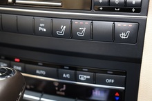 Mercedes-Benz E350 CDI SE Convertible 1 Lady Owner + 15 Mercedes Main Dealer Services + Outstanding* - Thumb 34