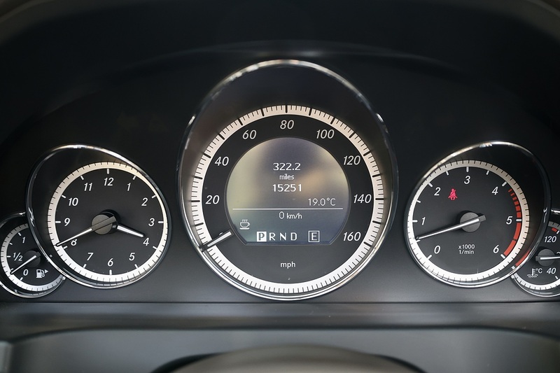 Mercedes-Benz E350 CDI SE Convertible 1 Lady Owner + 15 Mercedes Main Dealer Services + Outstanding* Image 37