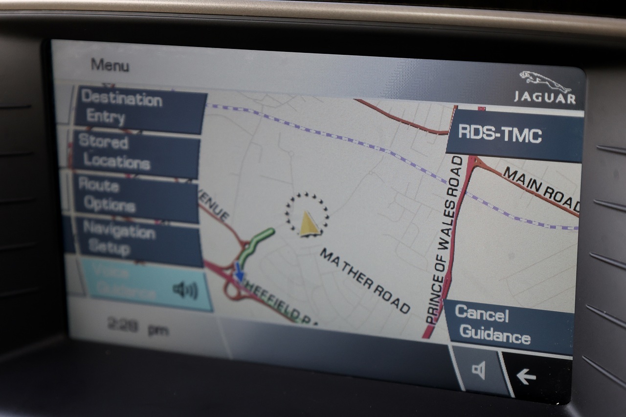 Jaguar XKR Ultimate Black + Ivory Soft Grain + High Spec - Large 21