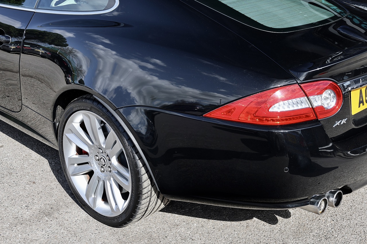 Jaguar XKR Ultimate Black + Ivory Soft Grain + High Spec - Large 27
