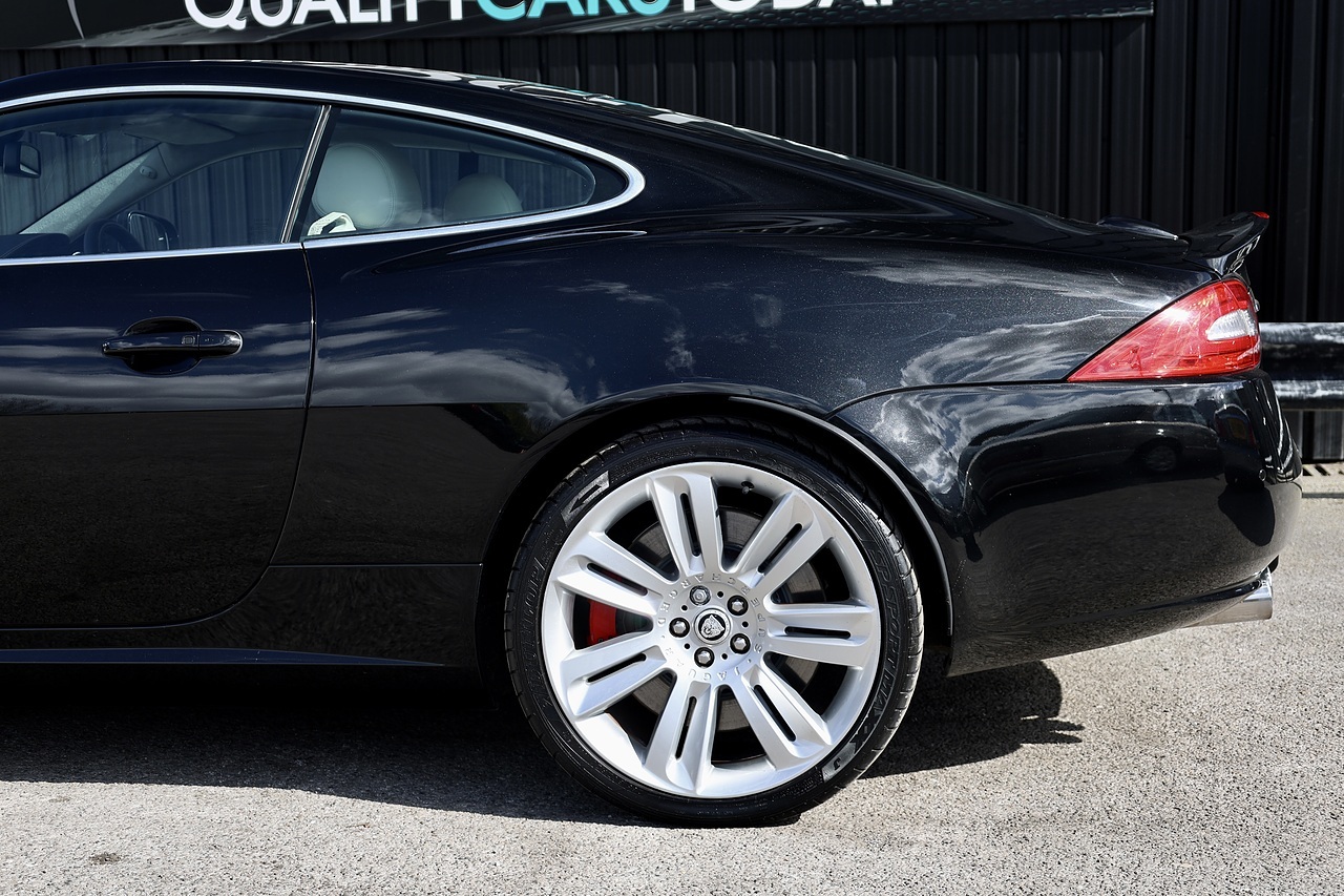 Jaguar XKR Ultimate Black + Ivory Soft Grain + High Spec - Large 26