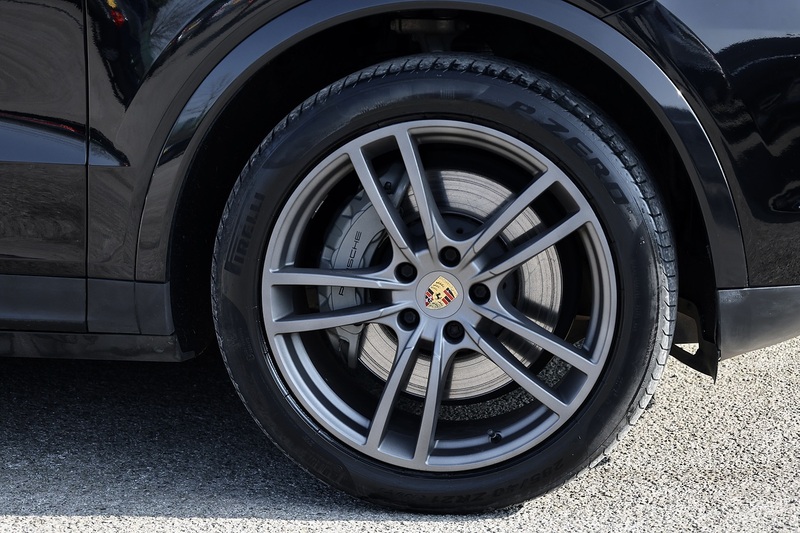 Porsche Cayenne S Pano Roof + 14 Way Comfort Heated Seats + PASM + BOSE Image 27