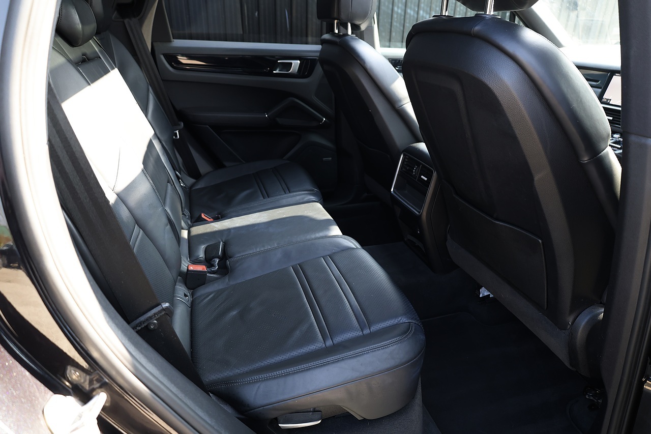 Porsche Cayenne S Pano Roof + 14 Way Comfort Heated Seats + PASM + BOSE - Large 16