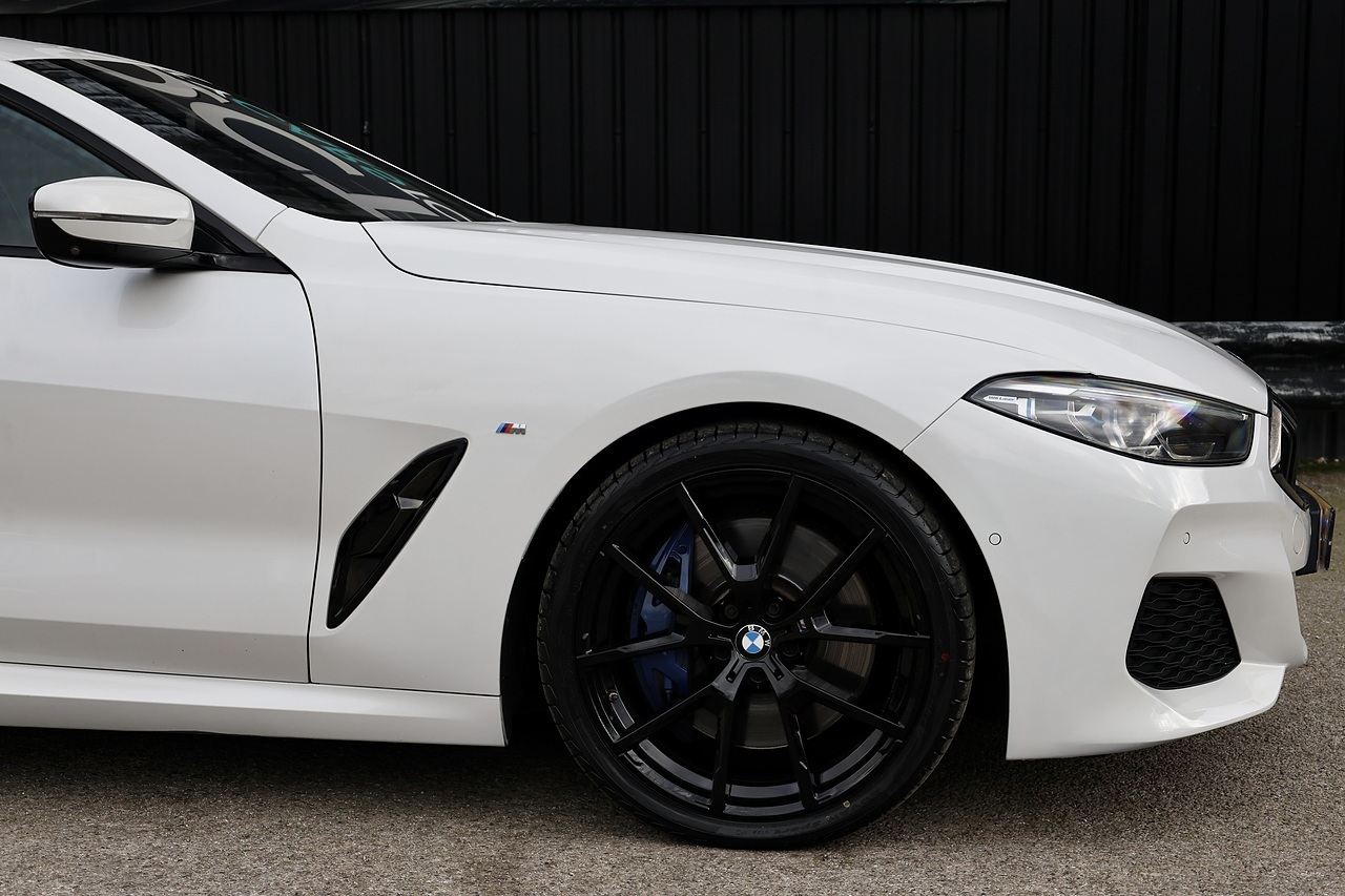 BMW 840d xDrive Full BMW Main Dealer History + Huge Specification - Large 17