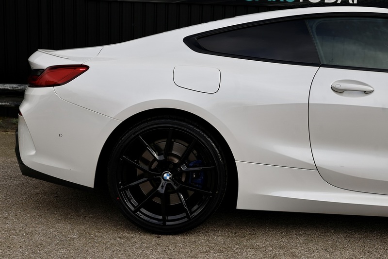 BMW 840d xDrive Full BMW Main Dealer History + Huge Specification Image 16