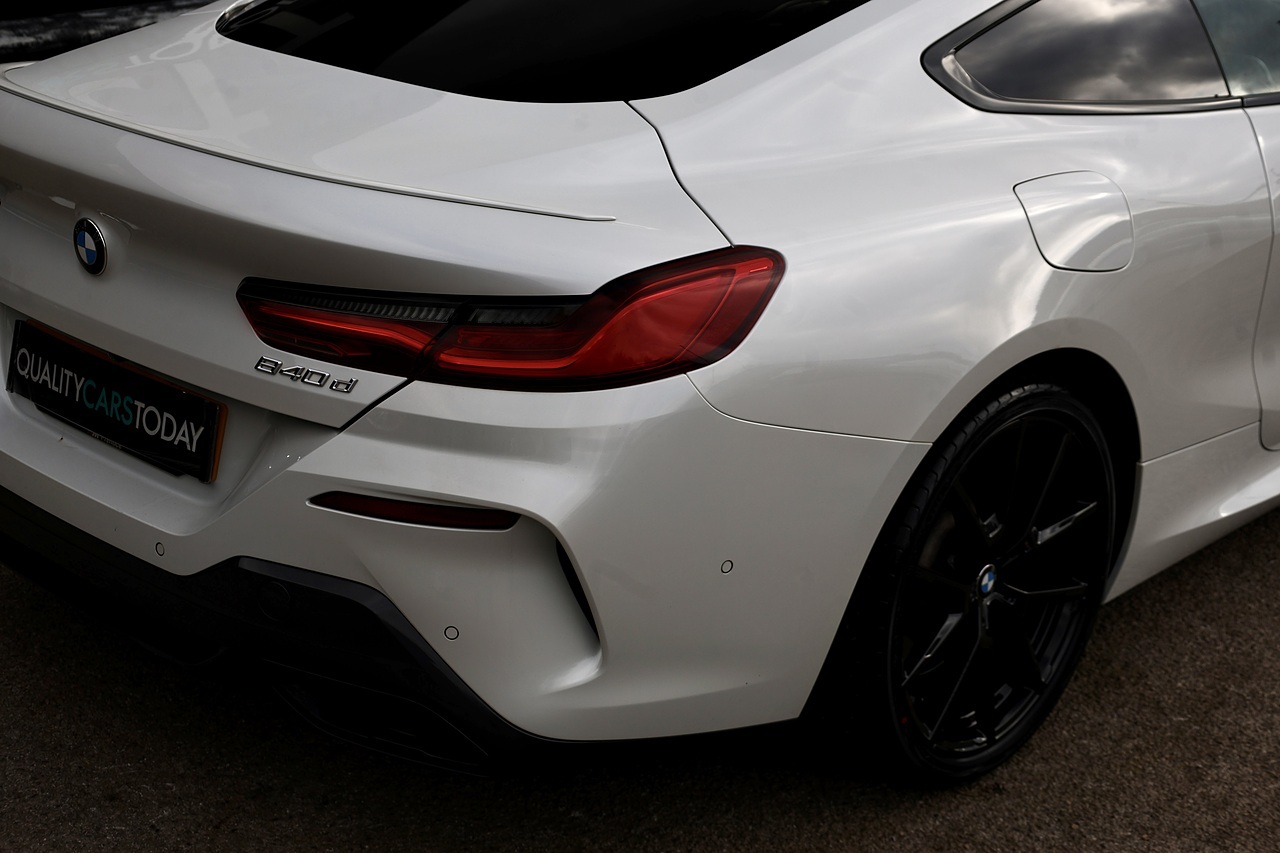 BMW 840d xDrive Full BMW Main Dealer History + Huge Specification - Large 15