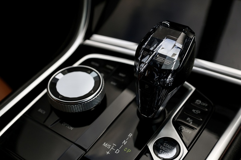 BMW 840d xDrive Full BMW Main Dealer History + Huge Specification Image 28