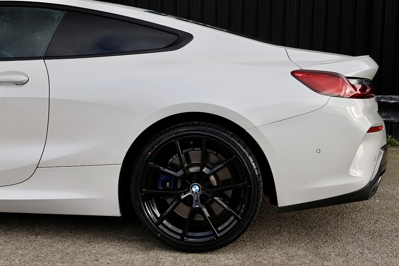 BMW 840d xDrive Full BMW Main Dealer History + Huge Specification - Large 35