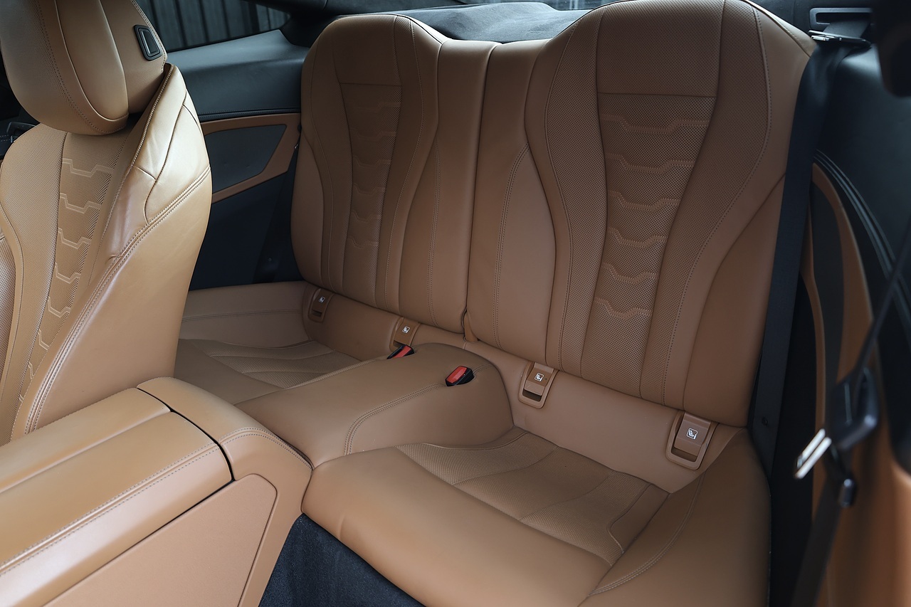 BMW 840d xDrive Full BMW Main Dealer History + Huge Specification - Large 42