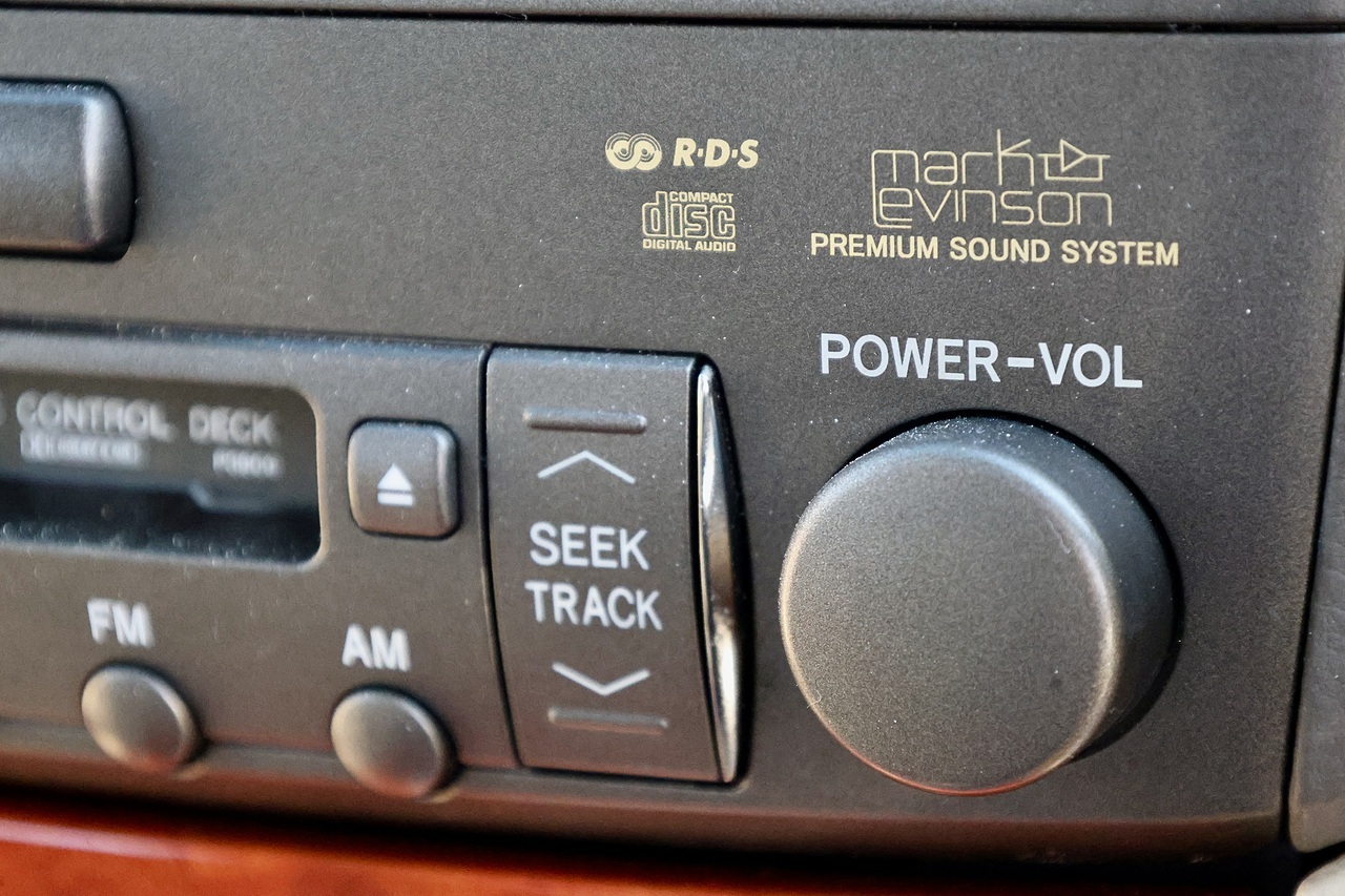 Lexus LS 430 UK Supplied + 1 Owner + Just had Timing Belt Change by Lexus - Large 29