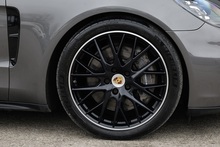 Porsche Panamera 4 Sport Turismo 2 Former Keepers + Full Service History + £81k List Price - Thumb 36