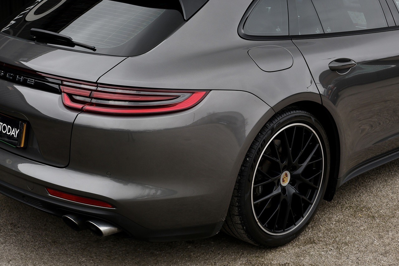 Porsche Panamera 4 Sport Turismo 2 Former Keepers + Full Service History + £81k List Price - Large 16