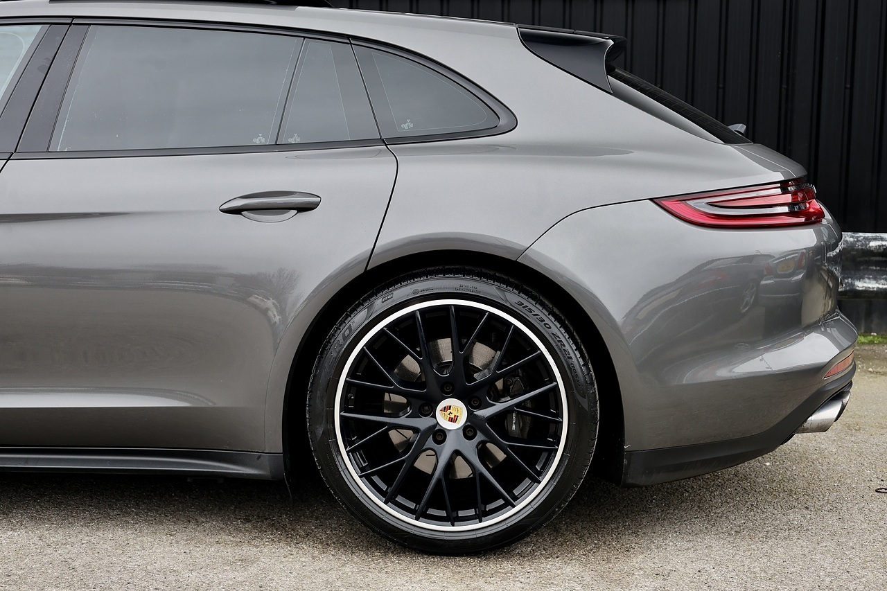 Porsche Panamera 4 Sport Turismo 2 Former Keepers + Full Service History + £81k List Price - Large 33