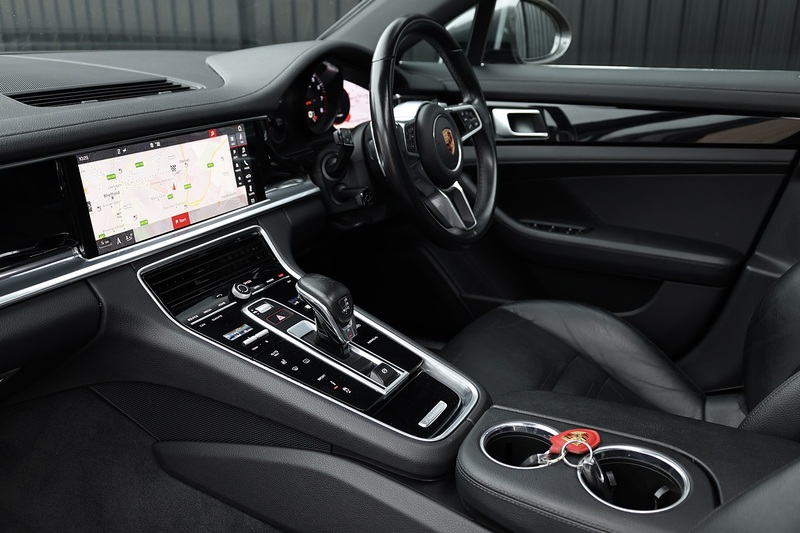 Porsche Panamera 4 Sport Turismo 2 Former Keepers + Full Service History + £81k List Price Image 10