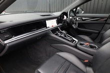Porsche Panamera 4 Sport Turismo 2 Former Keepers + Full Service History + £81k List Price - Thumb 2
