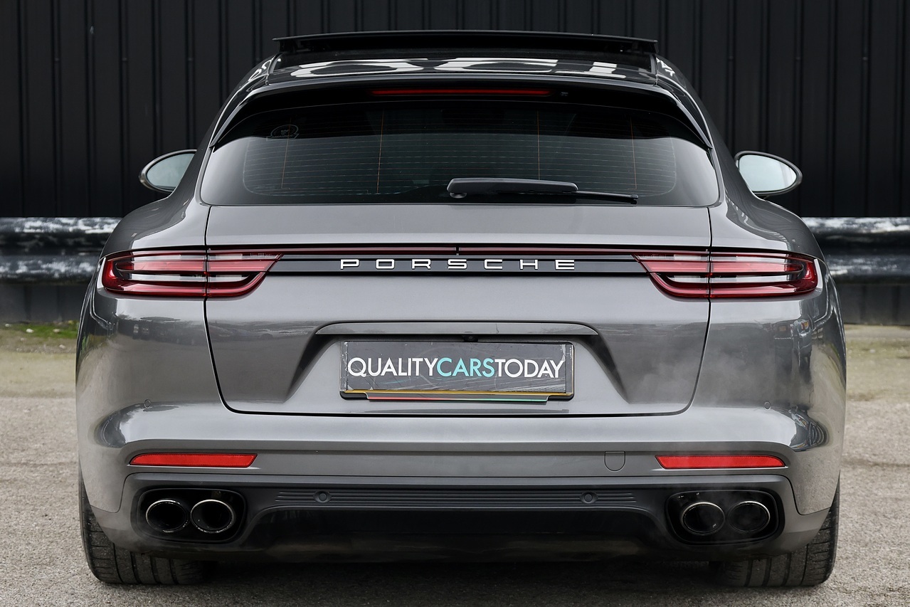 Porsche Panamera 4 Sport Turismo 2 Former Keepers + Full Service History + £81k List Price - Large 4
