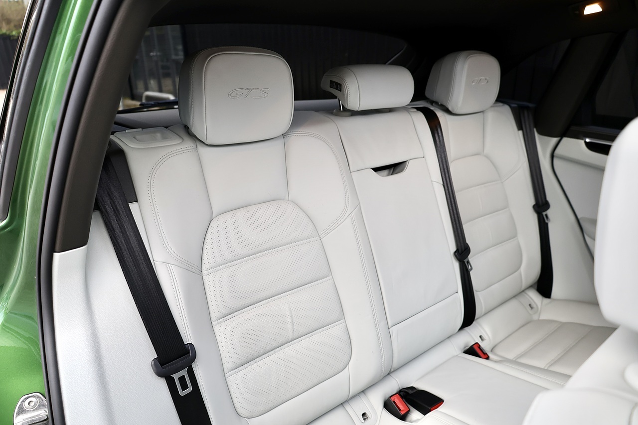 Porsche Macan GTS 1 Owner + SportDesign Pack + Pano Roof + PASM + Sport Chrono - Large 21