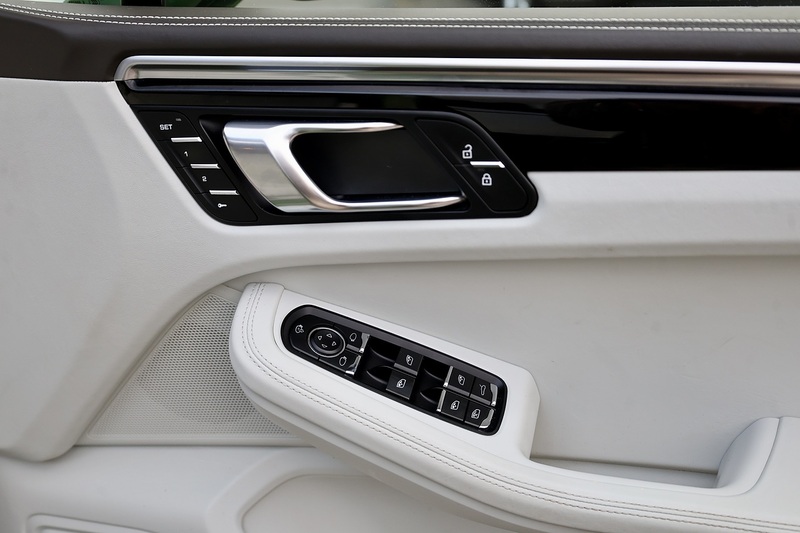 Porsche Macan GTS 1 Owner + SportDesign Pack + Pano Roof + PASM + Sport Chrono Image 22