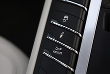 Porsche Macan GTS 1 Owner + SportDesign Pack + Pano Roof + PASM + Sport Chrono - Thumb 27