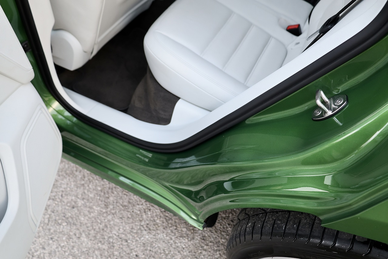 Porsche Macan GTS 1 Owner + SportDesign Pack + Pano Roof + PASM + Sport Chrono - Large 44