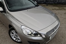 Volvo S60 D3 SE 1 Owner + Full Volvo Main Dealer + Sat Nav + DAB + Heated Leather - Thumb 10