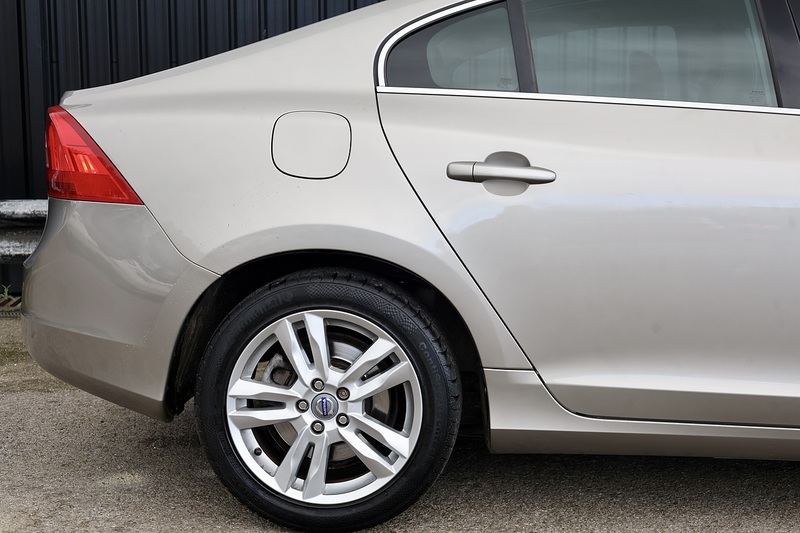 Volvo S60 D3 SE 1 Owner + Full Volvo Main Dealer + Sat Nav + DAB + Heated Leather Image 21
