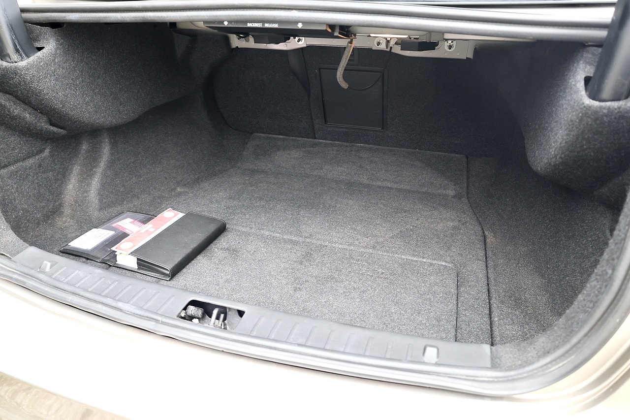 Volvo S60 D3 SE 1 Owner + Full Volvo Main Dealer + Sat Nav + DAB + Heated Leather - Large 30