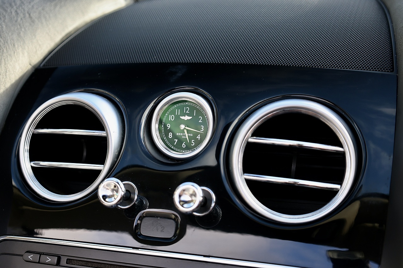 Bentley Continental GTC W12 1 Former Keeper + Mulliner Driving Spec + Neck Warmer - Large 14