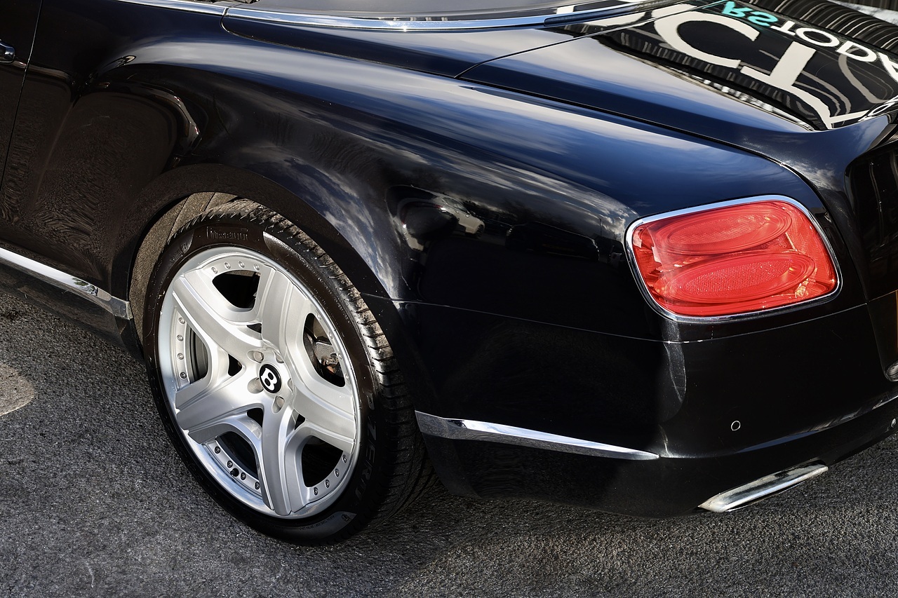 Bentley Continental GTC W12 1 Former Keeper + Mulliner Driving Spec + Neck Warmer - Large 28