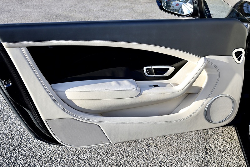 Bentley Continental GTC W12 1 Former Keeper + Mulliner Driving Spec + Neck Warmer Image 34