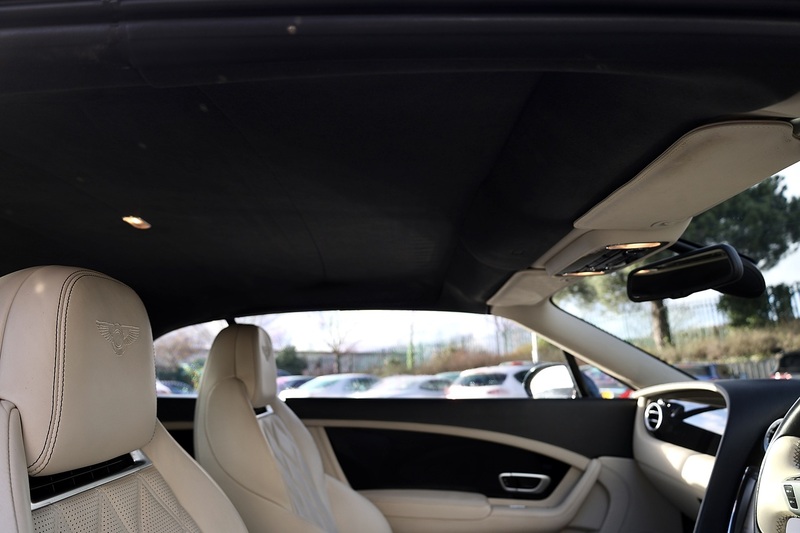 Bentley Continental GTC W12 1 Former Keeper + Mulliner Driving Spec + Neck Warmer Image 39