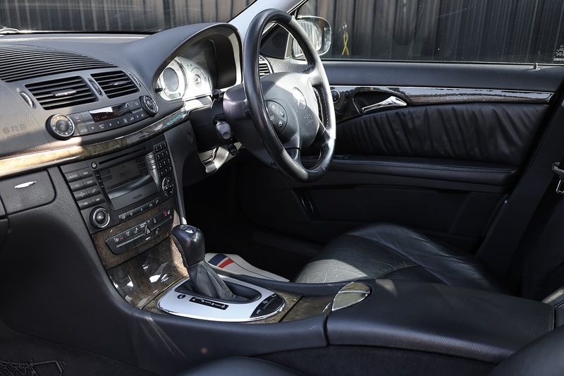 Mercedes-Benz E500 Avantgarde Very Rare Model + Comprehensive History Image 10