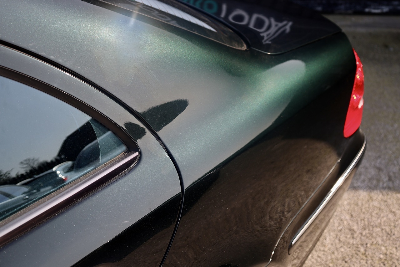 Mercedes-Benz E500 Avantgarde Very Rare Model + Comprehensive History - Large 13