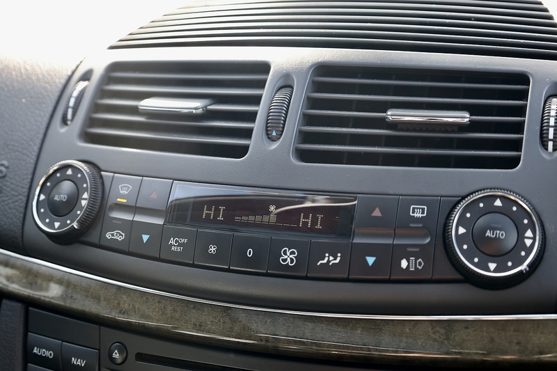 Mercedes-Benz E500 Avantgarde Very Rare Model + Comprehensive History Image 15