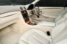 Mercedes-Benz CLK 200 Elegance 1 Former Keeper + Just Serviced by Mercedes + Rare Spec - Thumb 2