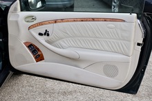 Mercedes-Benz CLK 200 Elegance 1 Former Keeper + Just Serviced by Mercedes + Rare Spec - Thumb 11