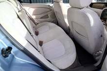 Jaguar X-Type 2.1 V6 Automatic + 1 Former Keeper + Comprehenisve History - Thumb 9