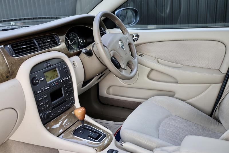 Jaguar X-Type 2.1 V6 Automatic + 1 Former Keeper + Comprehenisve History Image 7