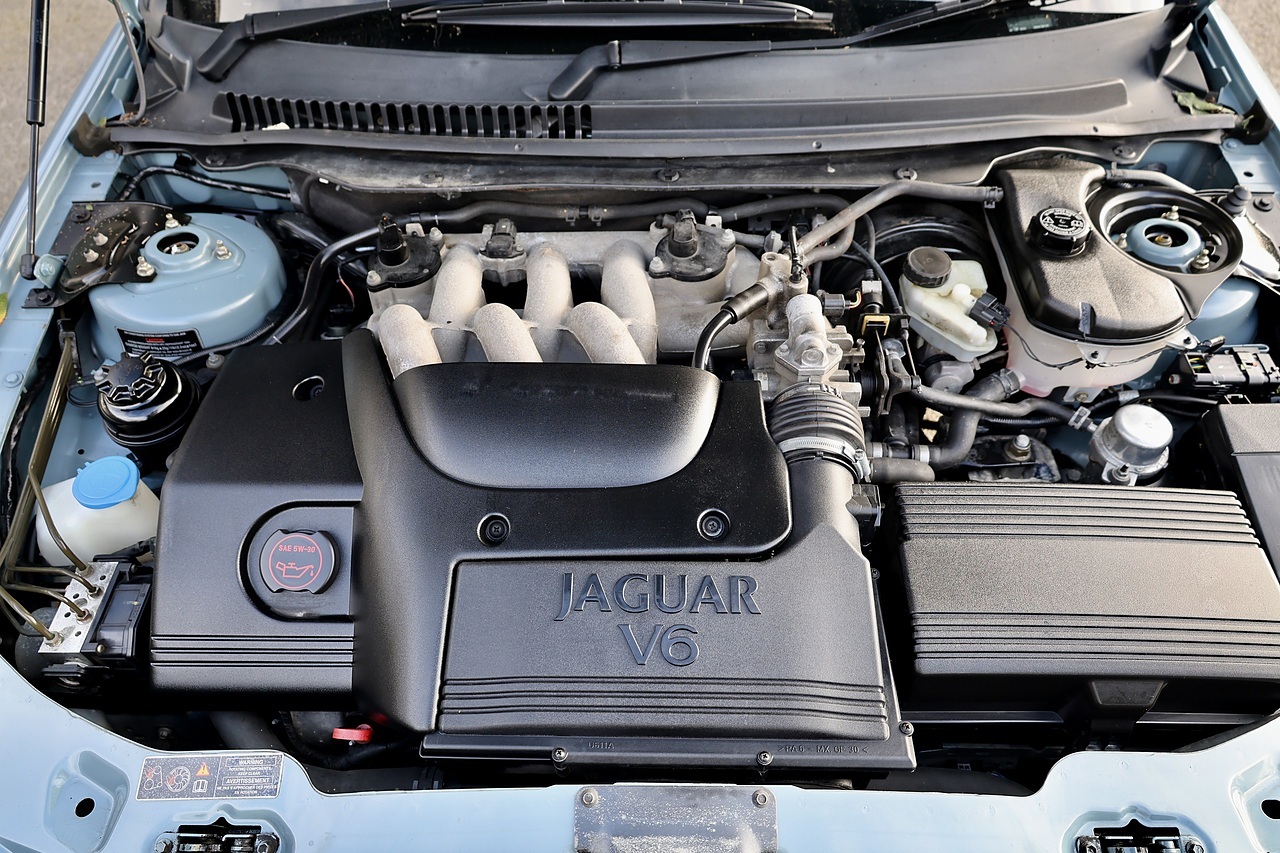 Jaguar X-Type 2.1 V6 Automatic + 1 Former Keeper + Comprehenisve History - Large 37