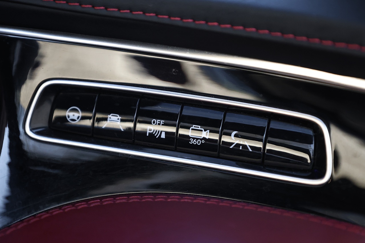 Mercedes-Benz S63 AMG Convertible Designo + Exclsuive Pack + Night Pack + £151,000 List Price - Large 32